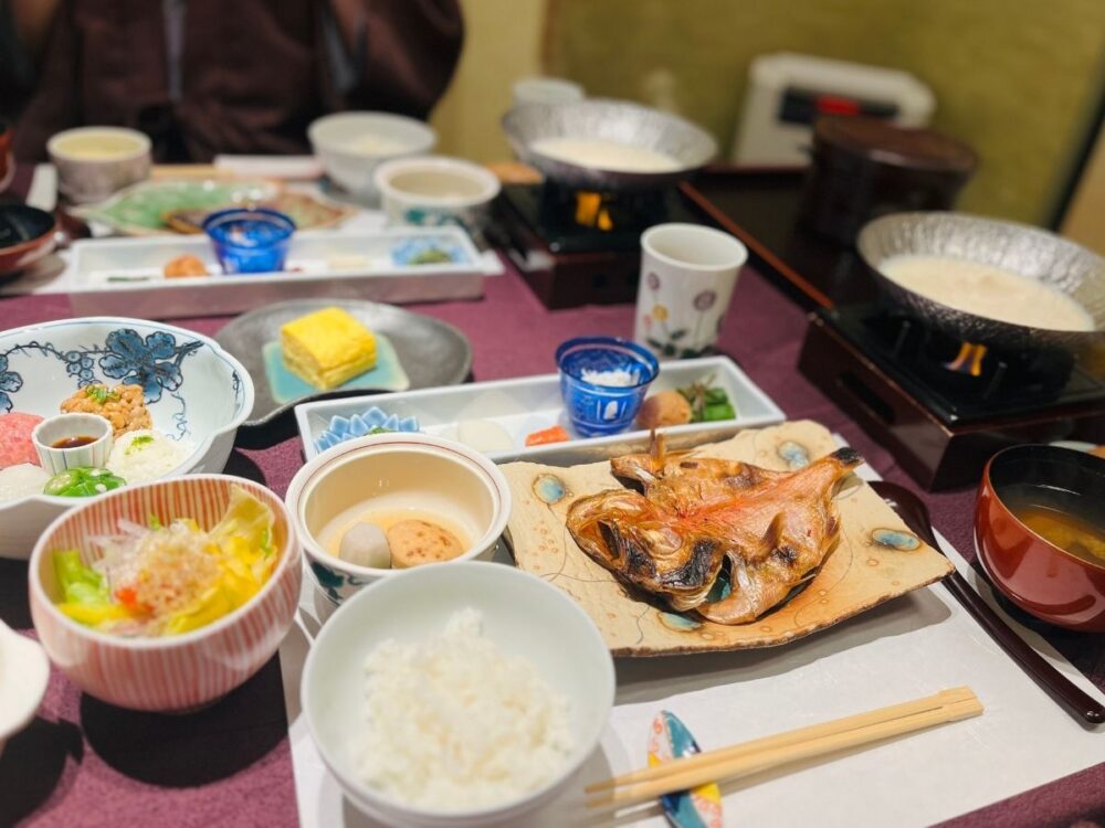 朝食