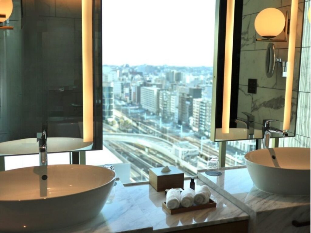 横浜ウェスティンのダブルボウルの洗面台