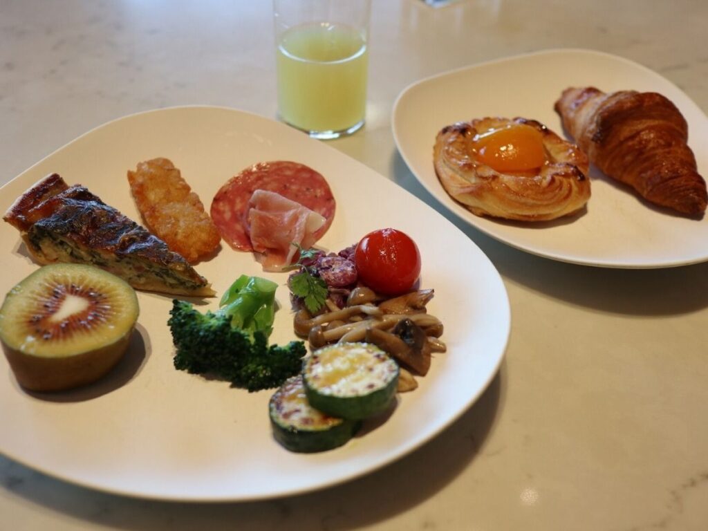 朝食ビュッフェ